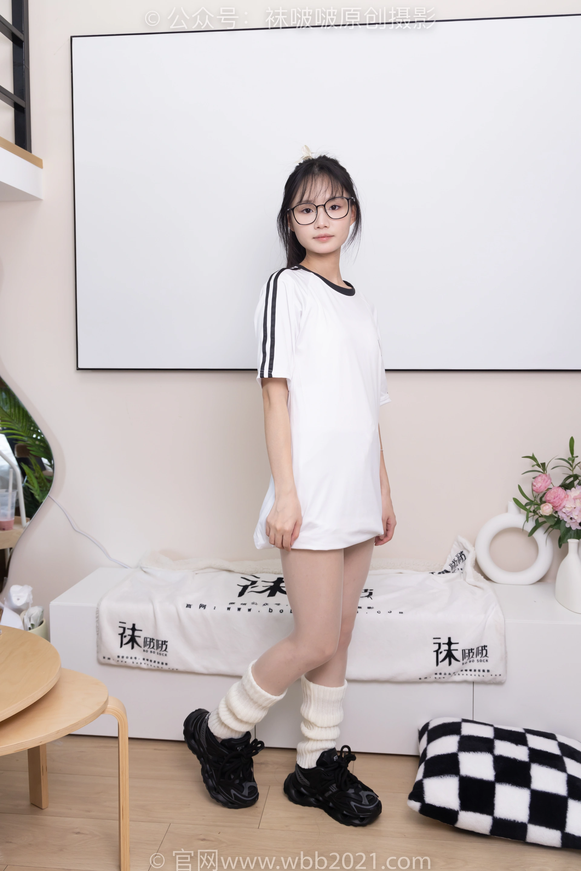 [BoBoSocks袜啵啵] NO.376 甜甜圈-运动鞋、堆堆袜套、白丝（花絮版） 1