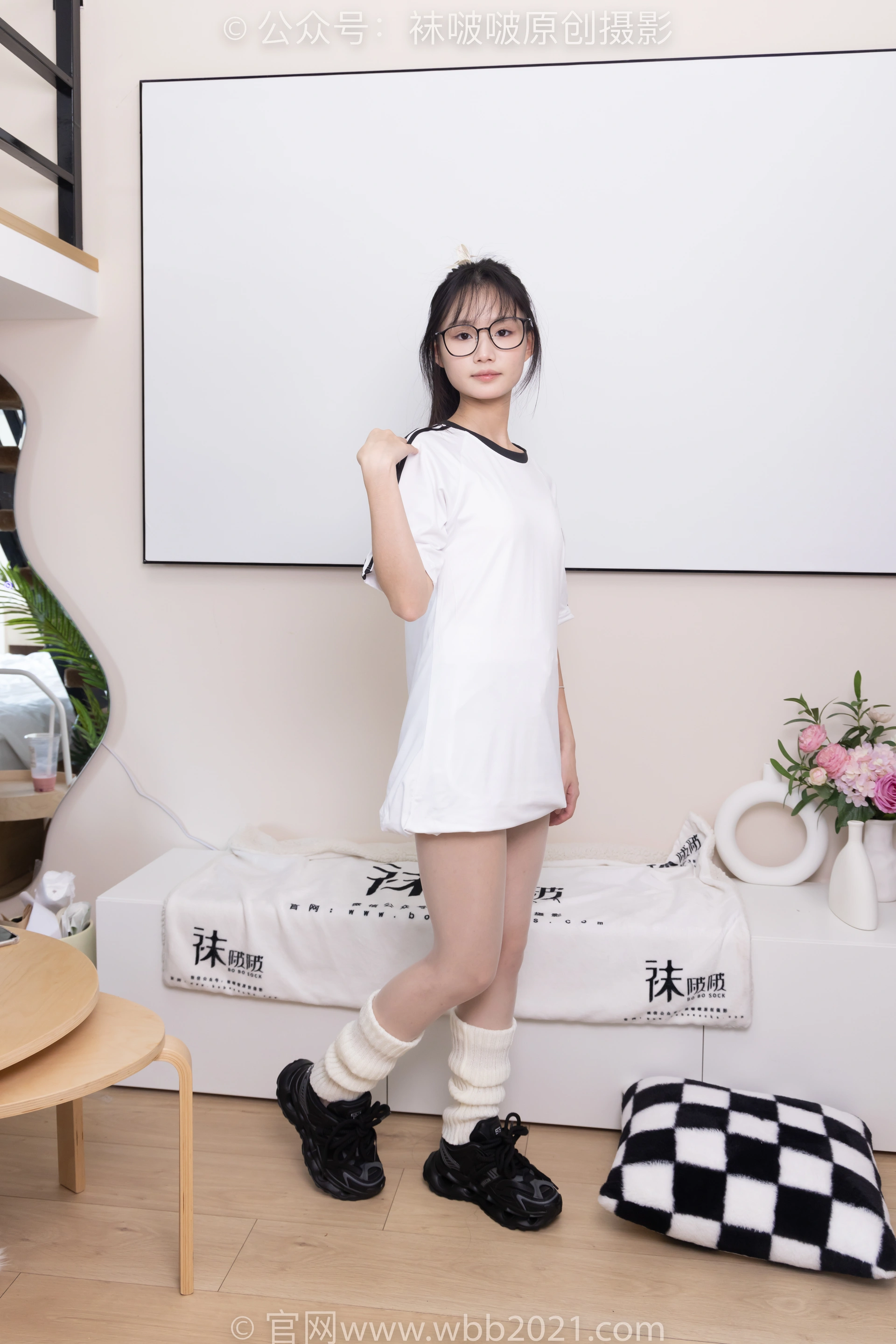 [BoBoSocks袜啵啵] NO.376 甜甜圈-运动鞋、堆堆袜套、白丝（花絮版） 3